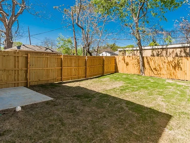 835 Winston St — Photo 31
