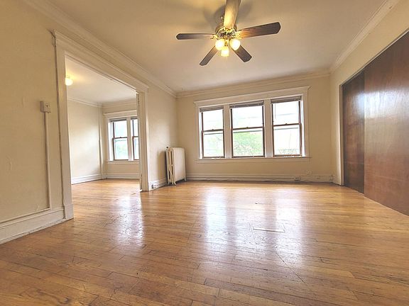 2nd image of 1318 N Van Buren St #7