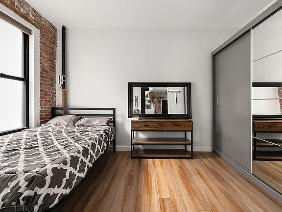 4th image of 1620 Lexington Ave Unit 5A