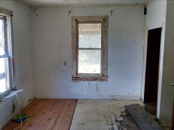 4623 Church Ave, Bowling Green, FL 33834