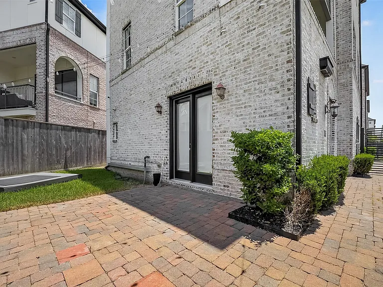 2703 Dolce Oaks Dr — Photo 17