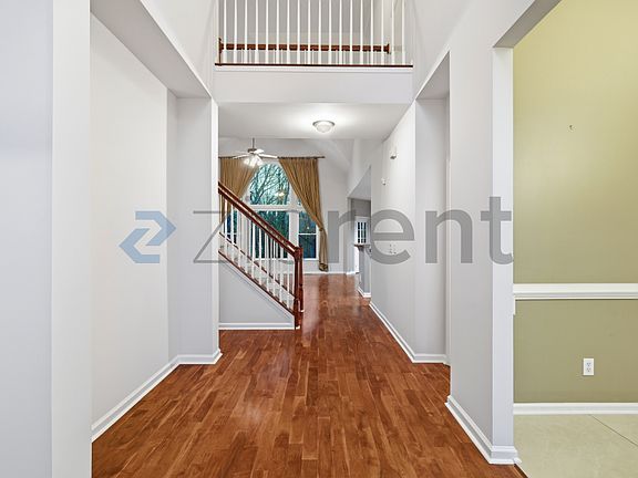 3rd image of 2505 Madison Cmns