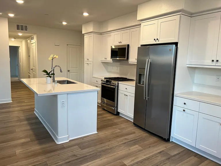 1500 Lasso Way #204 — Photo 3