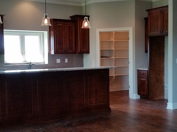 3rd image of 4815 N 125th St