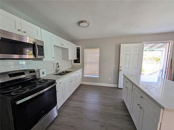 4th image of 1539 10th St #1