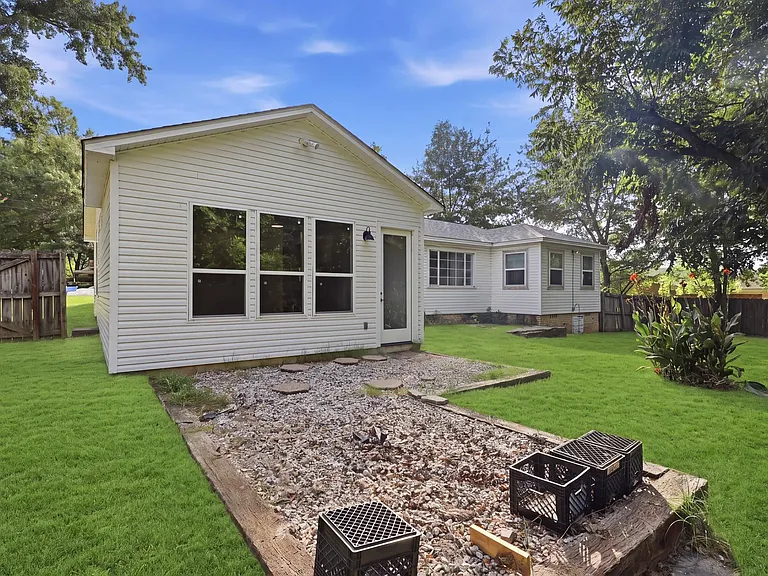116 Janet St — Photo 20