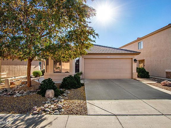 3rd image of 41793 W SUNLAND Drive