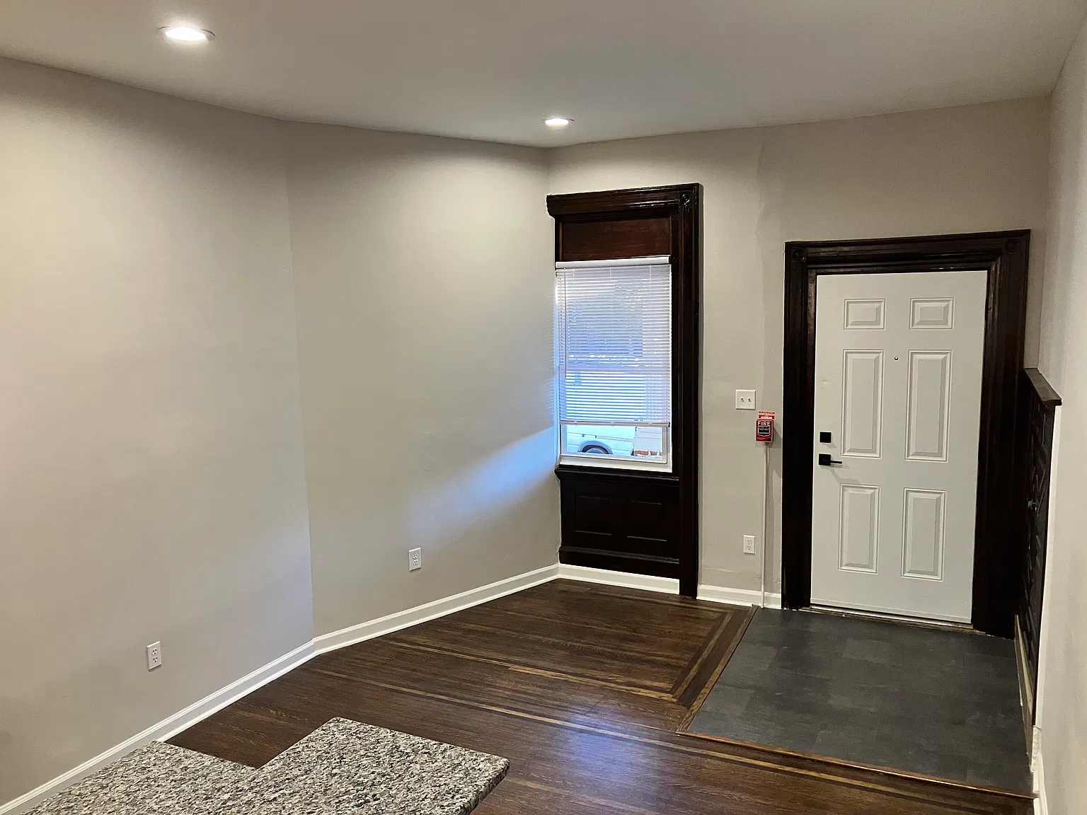 2 bed, 800 sqft, $1,600 — Photo 4