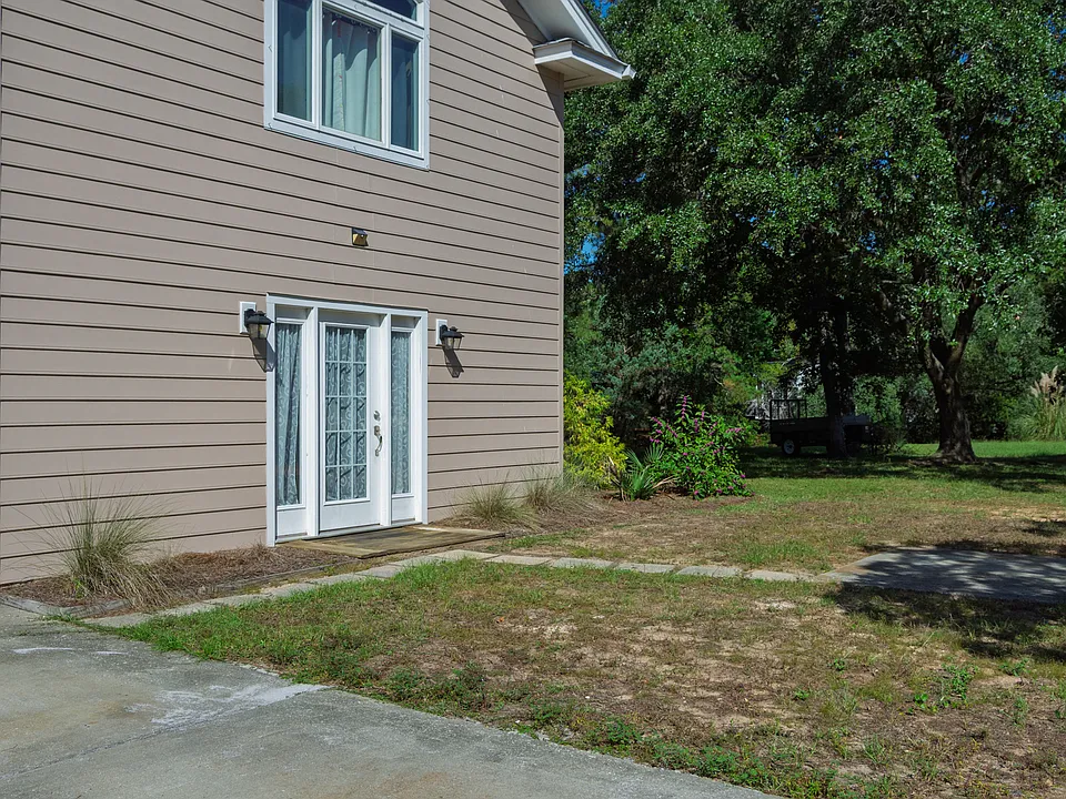 55 Wyndham Rd #1