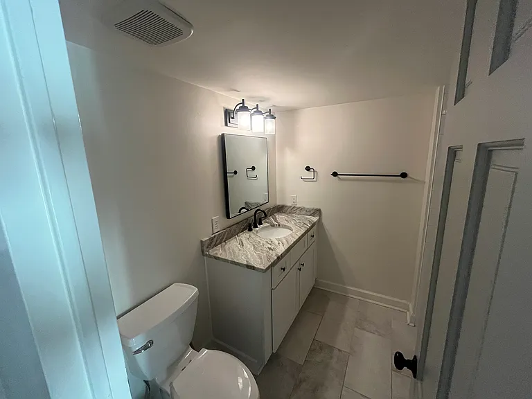 14 Lockwood Dr #7H — Photo 33