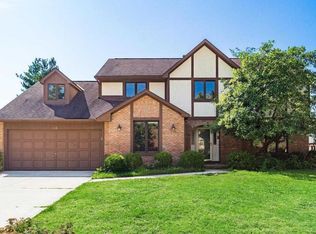 168 Mainsail Dr, Westerville, OH 43081