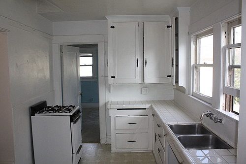 3rd image of 1732 Cabrillo Ave APT B