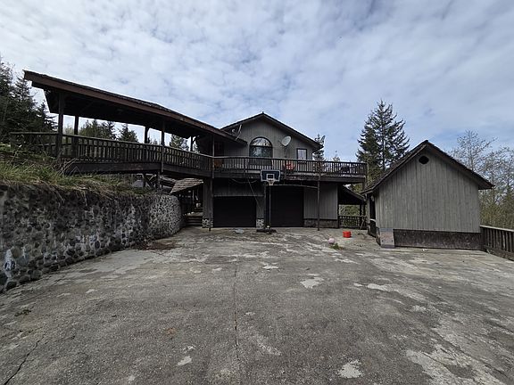 3rd image of 284 Watershed Rd