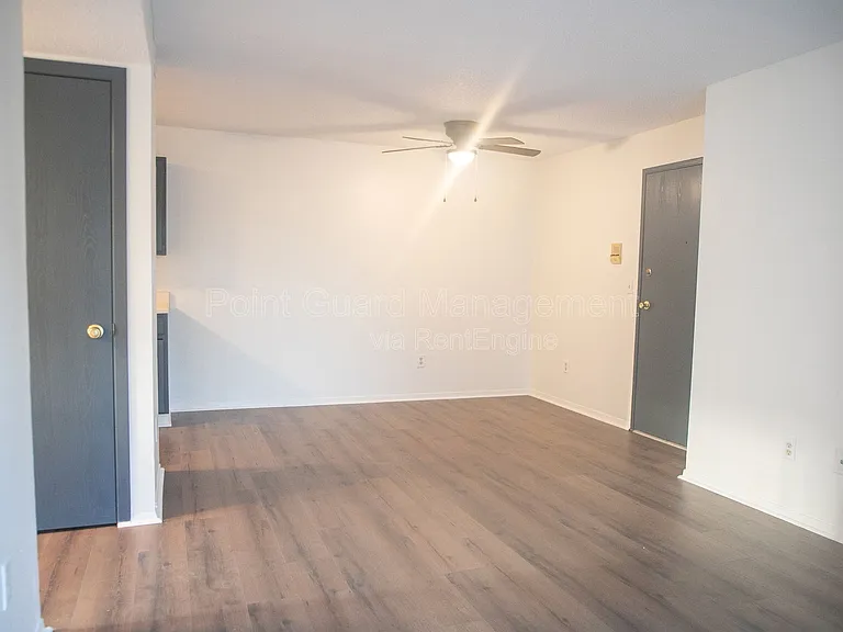 The Vincent Apartments — Photo 23