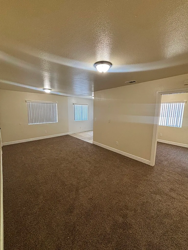 4 bed, 1150 sqft, $3,600 — Photo 4