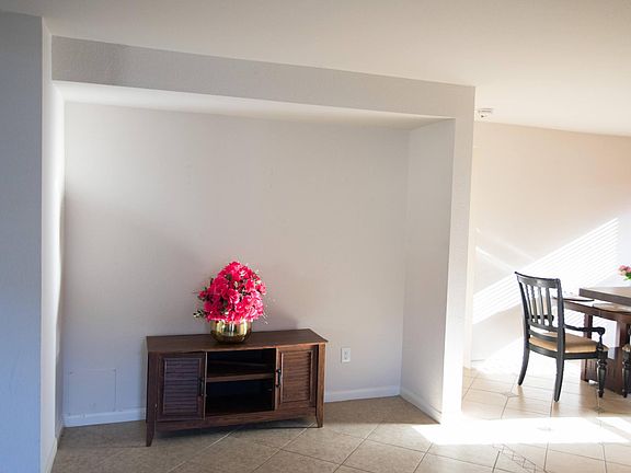 2nd image of 3023 Lexington Lake Dr
