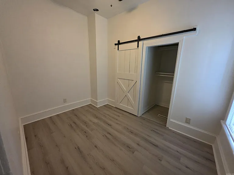 3010 S Izard St — Photo 7
