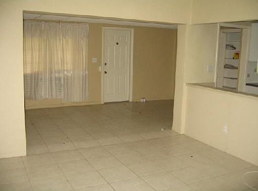 2nd image of 415 S 61st Ave
