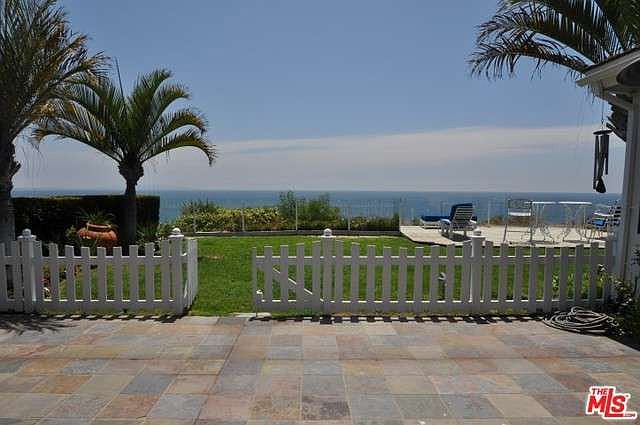 1st image of 18216 Coastline Dr