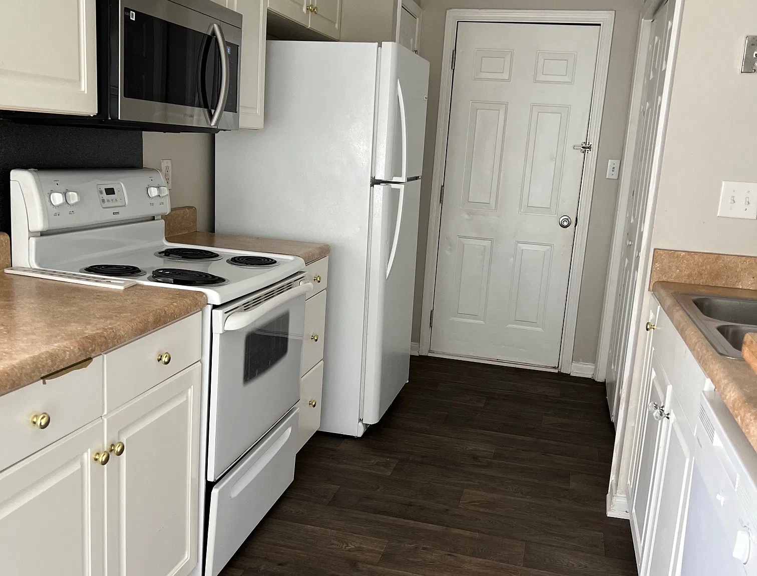 507 Sadler Glen Dr — Photo 3
