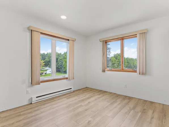 604 S Main St #3, Deerfield, WI 53531