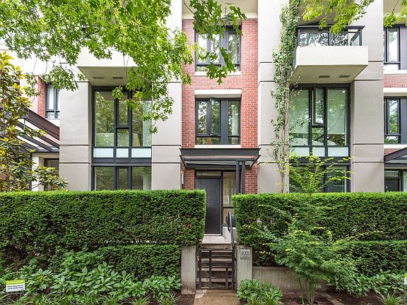 3rd image of 973 Mainland St