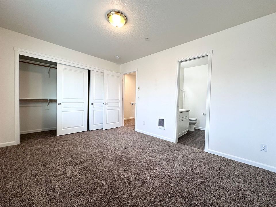 1st image of 705 NE Roberts Ave #0