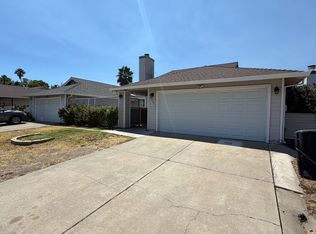 8492 Hermitage Way, Sacramento, CA 95823