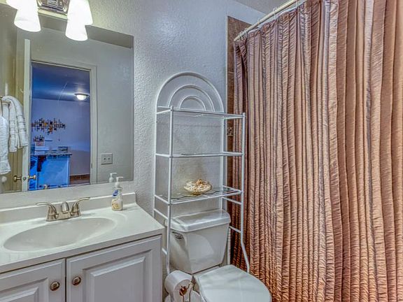 5th image of 851 W Beaver Creek Blvd #19