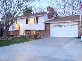 1st image of 1344 W Persimmon Pl