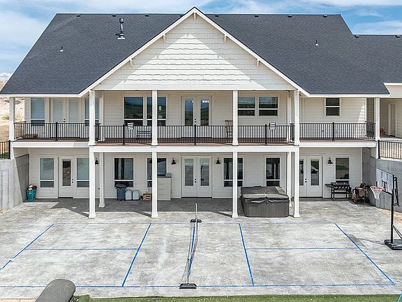 3rd image of 9853 Salmon Ridge Pl