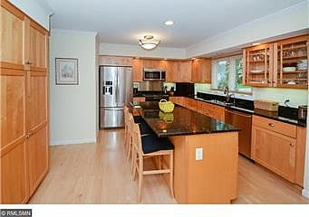 5th image of 1016 Parker Ave