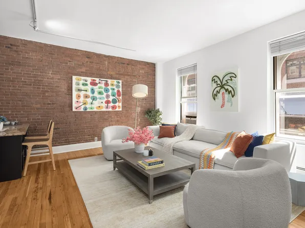 211 Front Street image 15 of 22