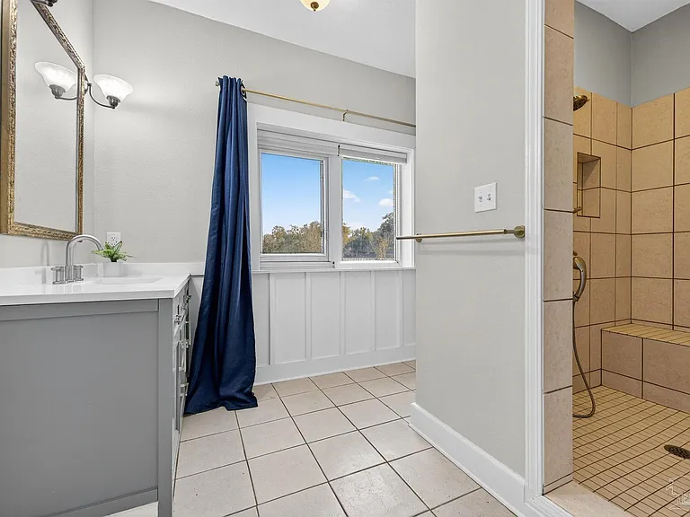 1410 W Gregory St — Photo 12
