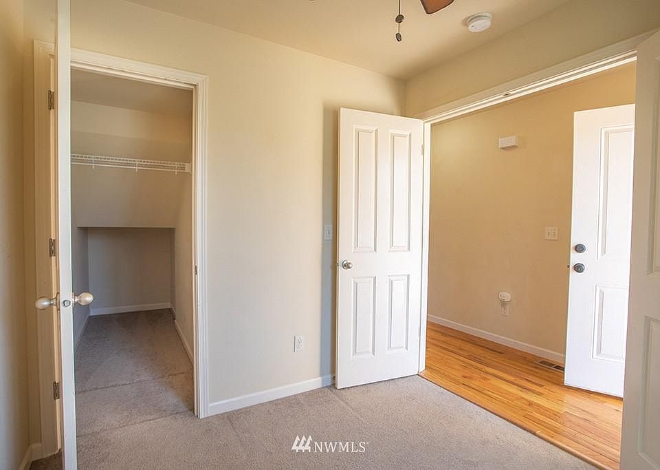 1st image of 1948 Kelowna Pl SE