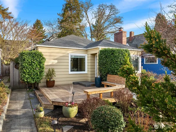6044 30th Avenue NE, Seattle, WA 98115