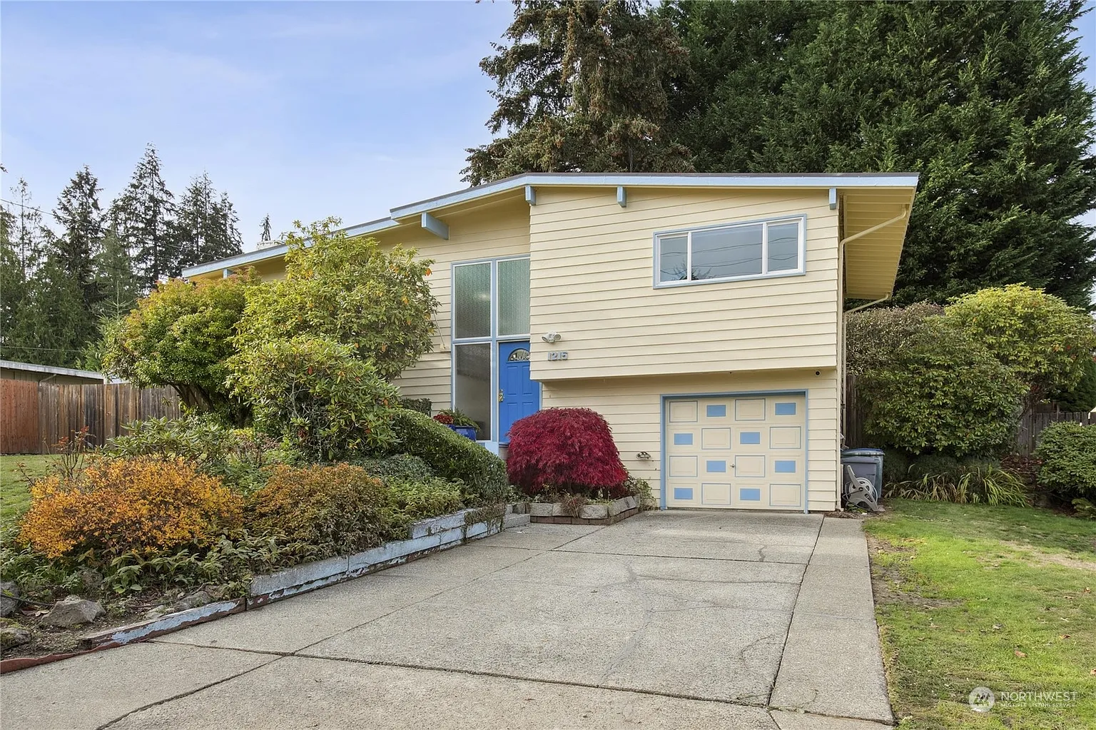 1215 170th Avenue NE photo 1