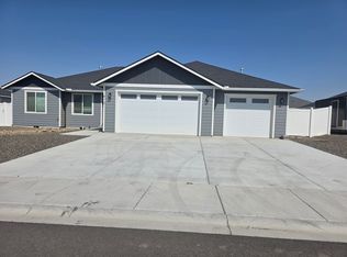 913 6th Ave NE, Ephrata, WA 98823