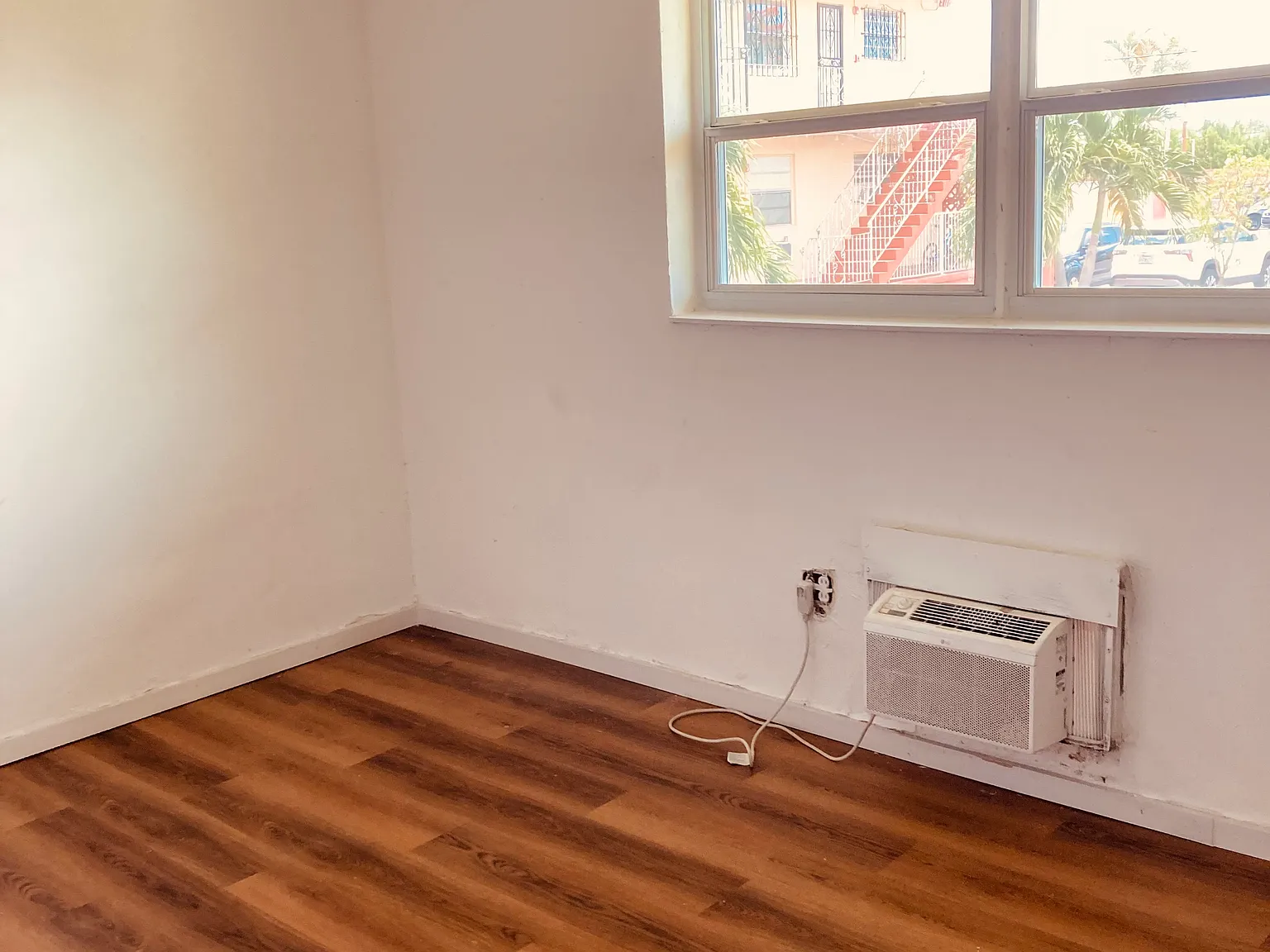 2 bed, 650 sqft, $1,750 — Photo 2