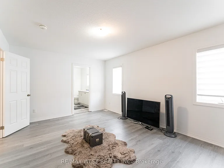 301 Freure Dr — Photo 34
