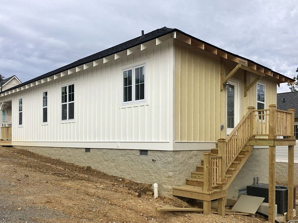 2nd image of 402 Juniper Dr