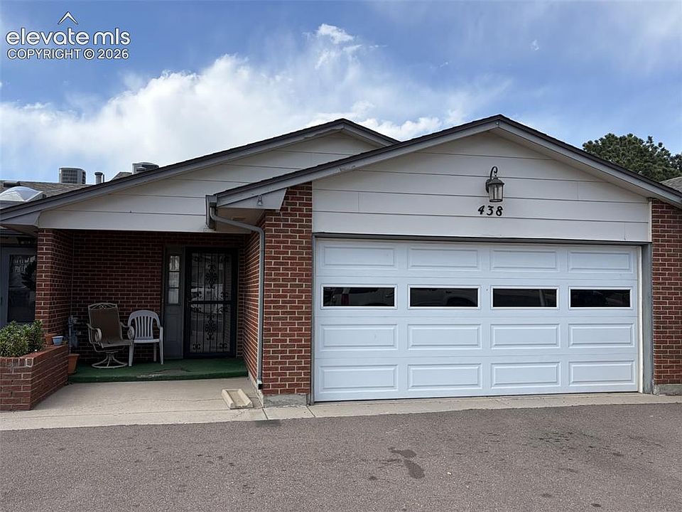 1st image of 438 Lakewood Cir