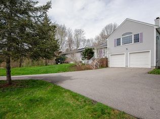 206 Center St, Groveland, MA 01834