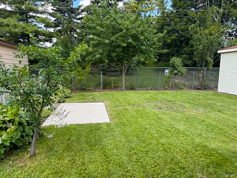 32345 Hawthorne Dr — Photo 53
