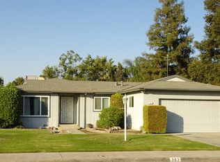 383 W Ashcroft Ave, Clovis, CA 93612