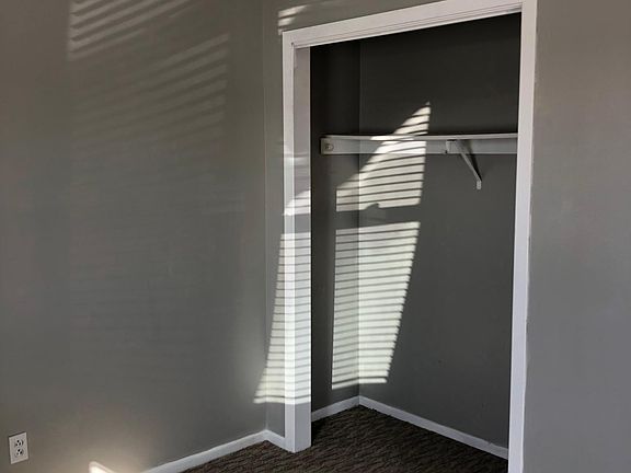 5th image of 3320 N Lincoln Ave #1