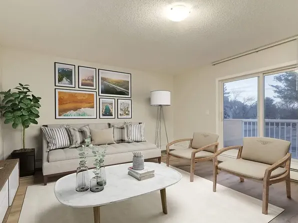 5320 47th Ave #101, Wetaskiwin, AB T9A 0K8