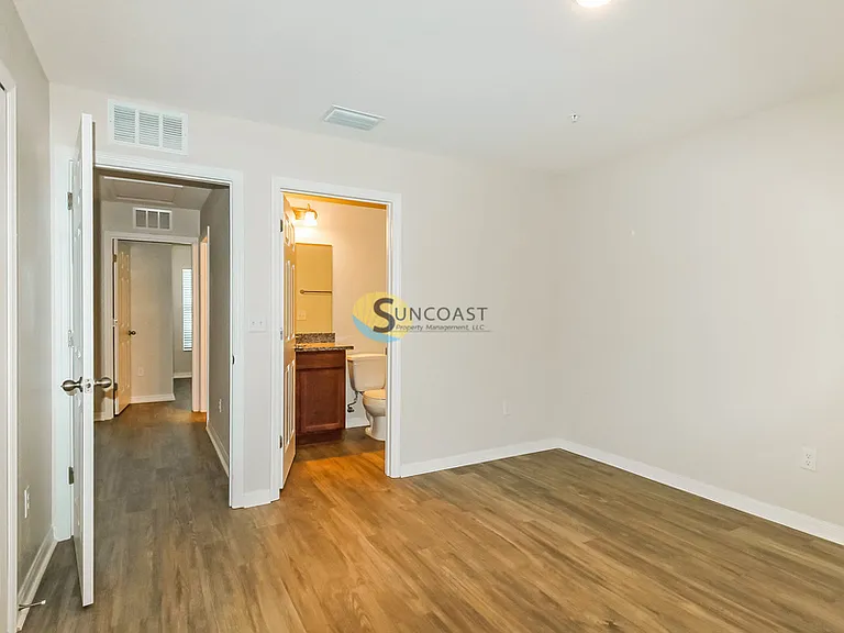 2103 NE 78th Ln — Photo 13