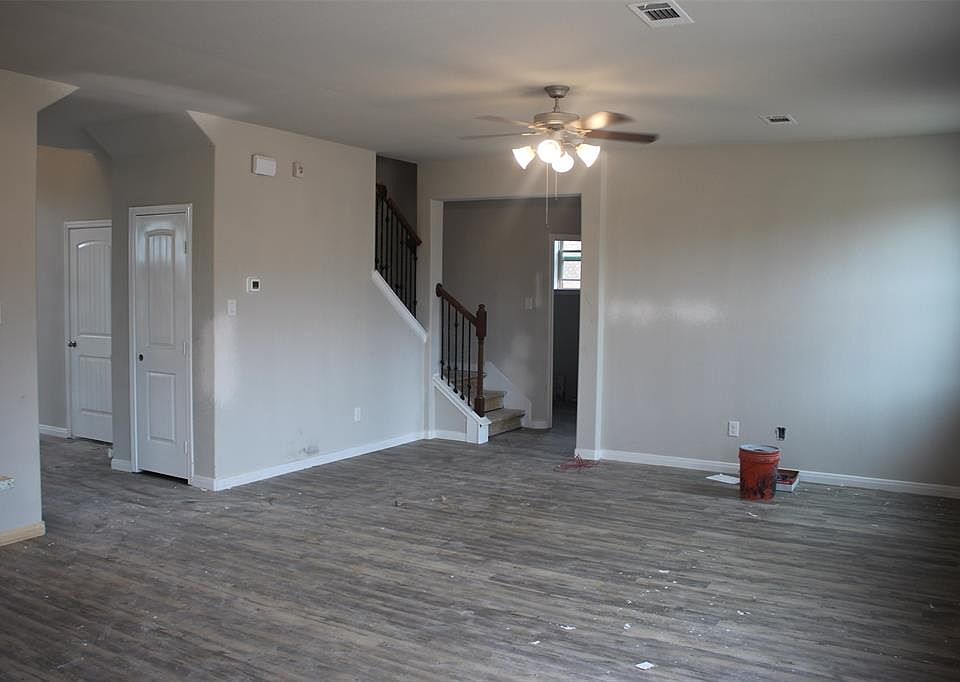 2nd image of 12805 Narrow Cove Dr