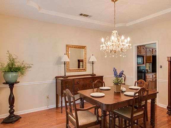 5th image of 6545 Autumn Oaks Dr